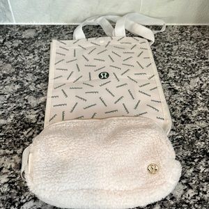 🤍NWT🤍 Lululemon Everywhere Belt Bag Fleece White Opal/Gold